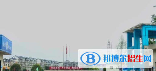 成都2022年100分能上汽修學校嗎