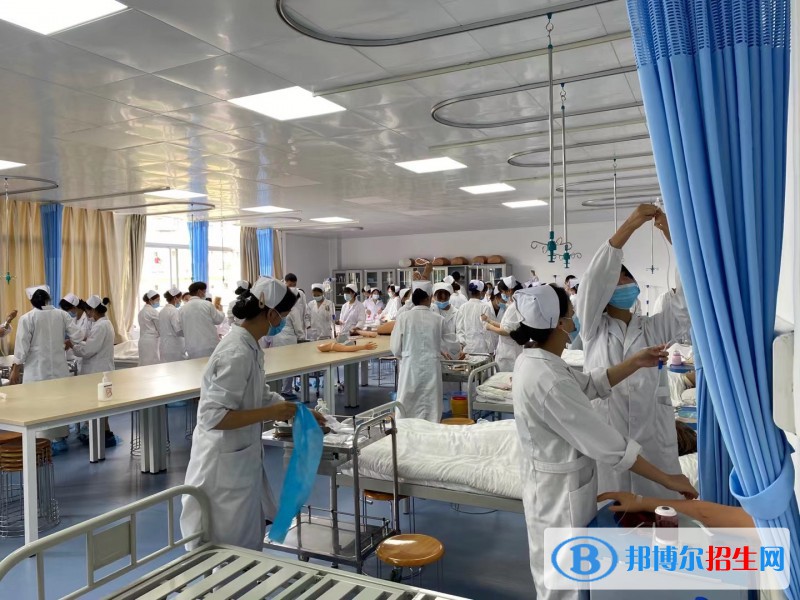 昆明醫(yī)藥職業(yè)技術(shù)學(xué)校2022年報名條件、招生要求、招生對象