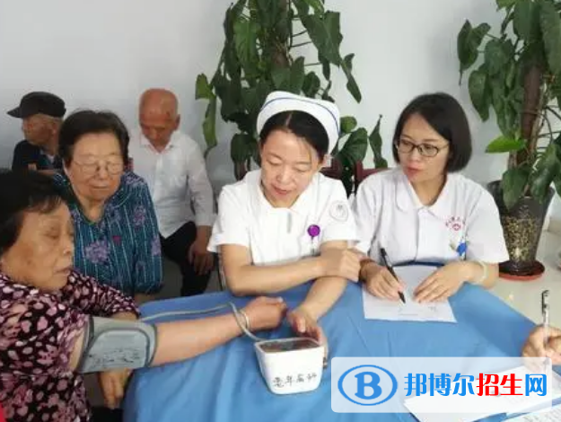 重慶2022年護(hù)理學(xué)校有哪些專業(yè)好