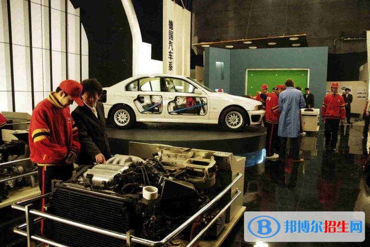 蘭州2022年讀汽修學(xué)校學(xué)什么有前途