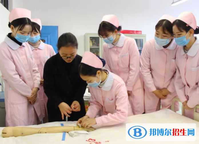 重慶2022年護(hù)理學(xué)校讀什么專(zhuān)業(yè)好