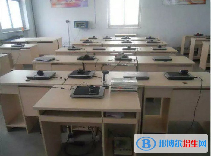 保定市華中技工學(xué)校2022年報名條件、招生要求、招生對象