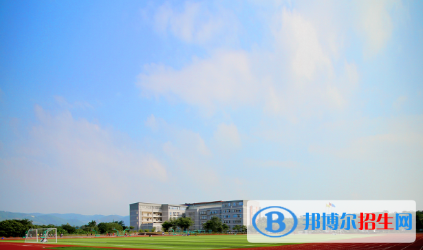 重慶工貿(mào)高級技工學(xué)校2022年報名條件、招生要求、招生對象