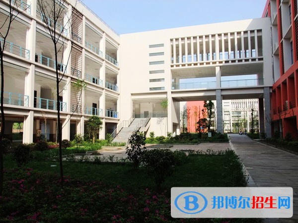 蒙自縣職業(yè)高級中學(xué)2022年有哪些專業(yè)