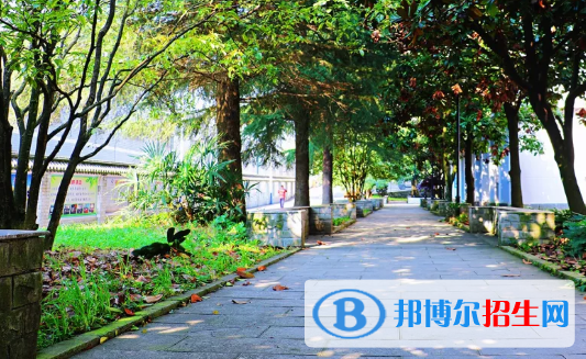 貴陽白云職業(yè)技術學校2022年報名條件、招生要求、招生對象