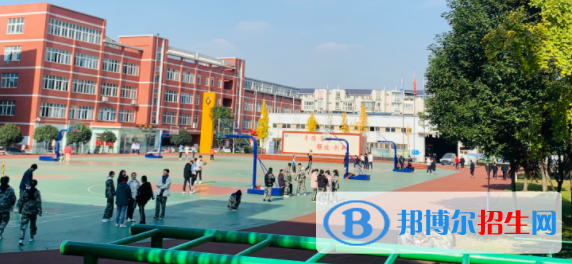 成都市機械高級技工學校2022年宿舍條件