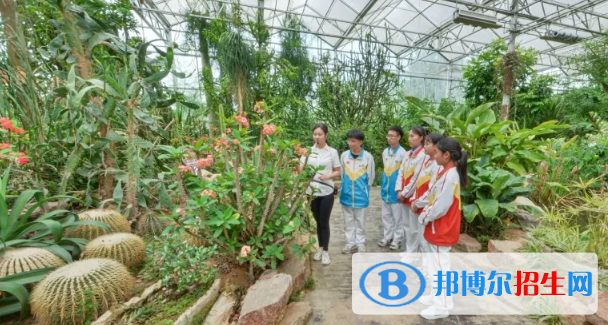 遵義旅游學(xué)校2022年招生辦聯(lián)系電話