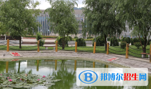 六盤(pán)水市鐘山區(qū)職業(yè)技術(shù)學(xué)校2022年招生辦聯(lián)系電話