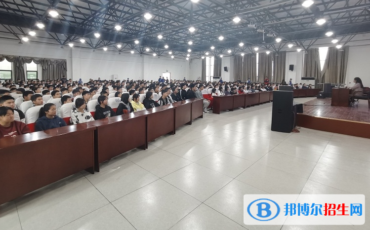 重慶榮昌區(qū)職業(yè)教育中心2022年報(bào)名條件、招生要求、招生對(duì)象