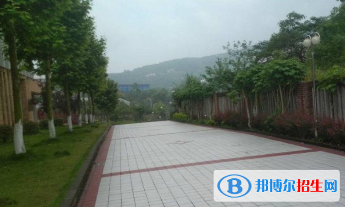 重慶萬州第一職業(yè)高級中學2022年招生辦聯(lián)系電話