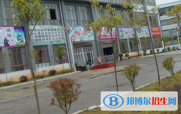 黔西南州英才職業(yè)技術(shù)學(xué)校2022年報(bào)名條件、招生要求、招生對(duì)象