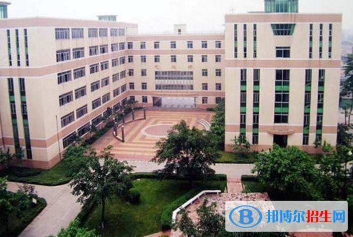 重慶市潼南縣闇公職業(yè)高級(jí)中學(xué)2022年報(bào)名條件、招生要求、招生對(duì)象