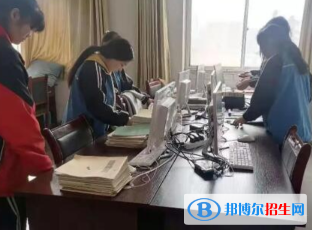 鹽山職教中心2022年招生辦聯(lián)系電話(huà)