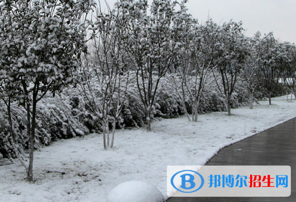 南京2022年男生學什么鐵路學校好