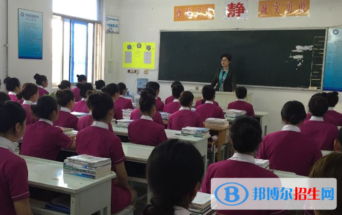 貴州金蓉?zé)o線電技工學(xué)校2022年宿舍條件