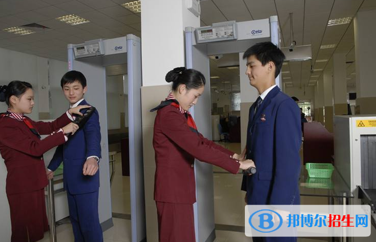 河北2022年航空服務(wù)學(xué)校多少錢(qián)