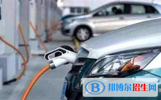 杭州2022年初中生報什么汽修學(xué)校