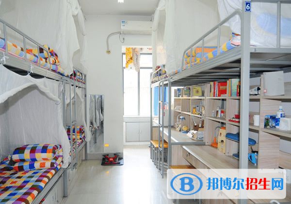 成都七中萬(wàn)達(dá)學(xué)校通錦校區(qū)2022年宿舍條件