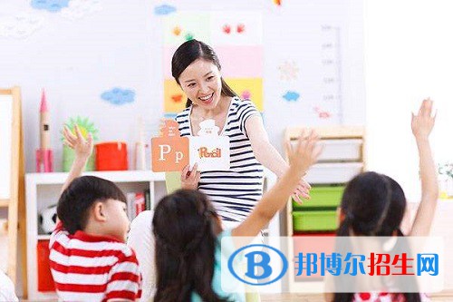 江蘇2022年適合女生的幼師學(xué)校專業(yè)