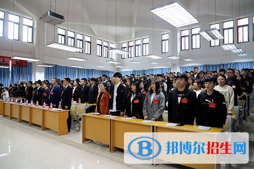 重慶資源與環(huán)境保護(hù)職業(yè)學(xué)院2022年招生辦聯(lián)系電話(huà)