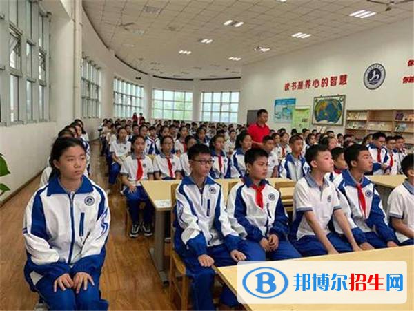 成都市金牛中學(xué)2022年招生代碼