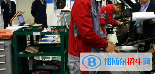 成都2022年汽修學校好還是大專好