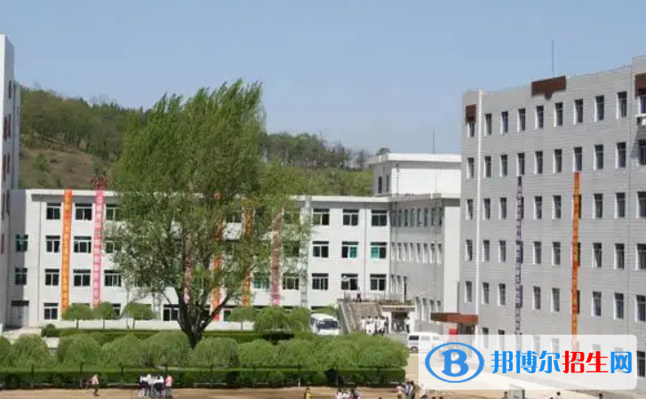 吉林衛(wèi)生學(xué)校2022年招生辦聯(lián)系電話