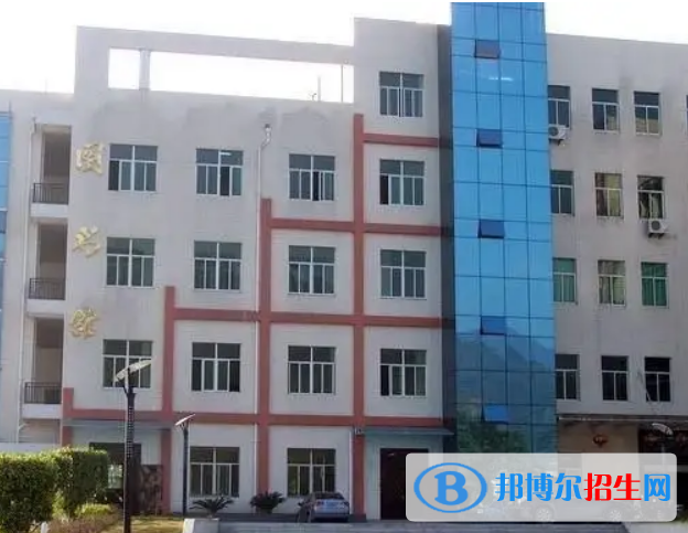 龍巖衛(wèi)生學(xué)校2022年招生辦聯(lián)系電話