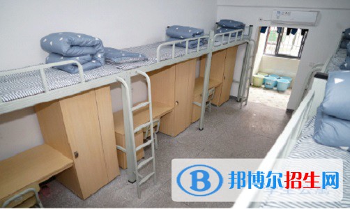 湖南醫(yī)藥職業(yè)中等專業(yè)學(xué)校2022年宿舍條件
