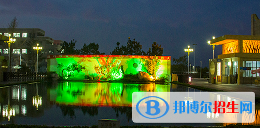 山東濰坊工業(yè)學(xué)校2022年學(xué)費(fèi)、收費(fèi)多少