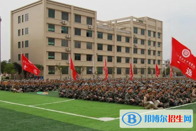 貴州2022年電子商務(wù)學(xué)校和中專有哪些區(qū)別