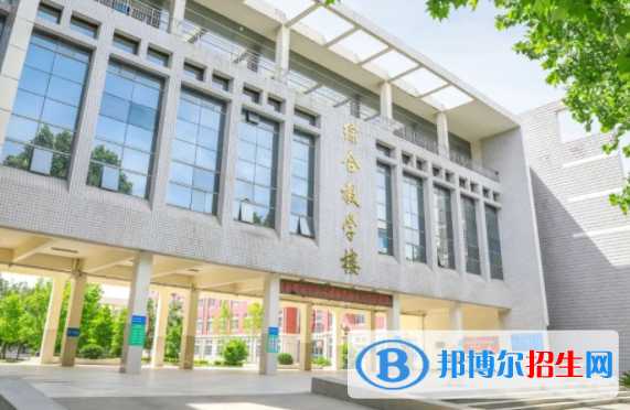 鄭州科技中等專業(yè)學校2022年報名條件、招生要求、招生對象