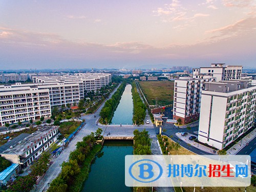 廣州工商學院怎么樣、好不好