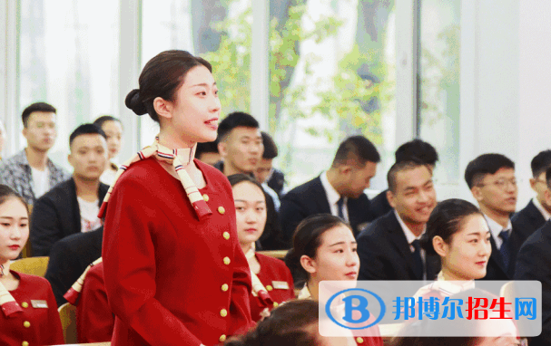 安徽2022年初中生怎么考航空服務(wù)學(xué)校