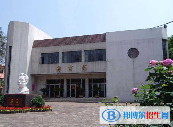 山西農業(yè)機械化學校2022年學費、收費多少