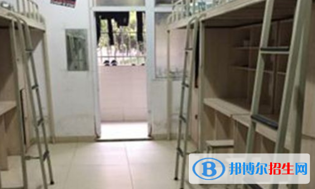 安陽縣職業(yè)中等專業(yè)學(xué)校2022年宿舍條件