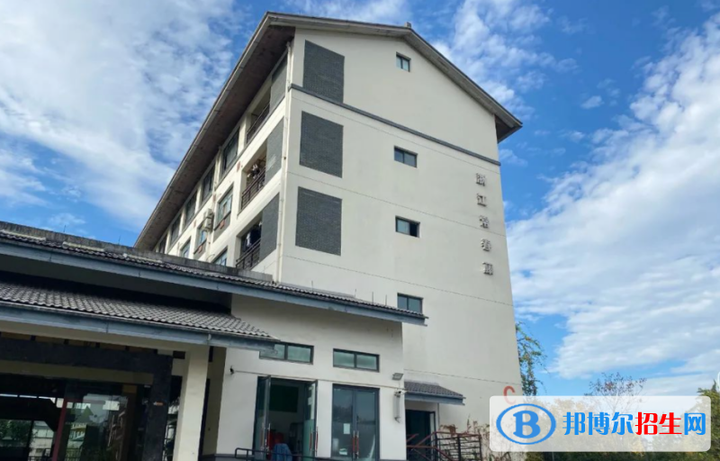 浙江常春藤?lài)?guó)際高中靠譜嗎
