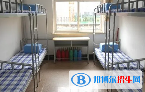 萬源市黃鐘職業(yè)中學(xué)2022年宿舍條件