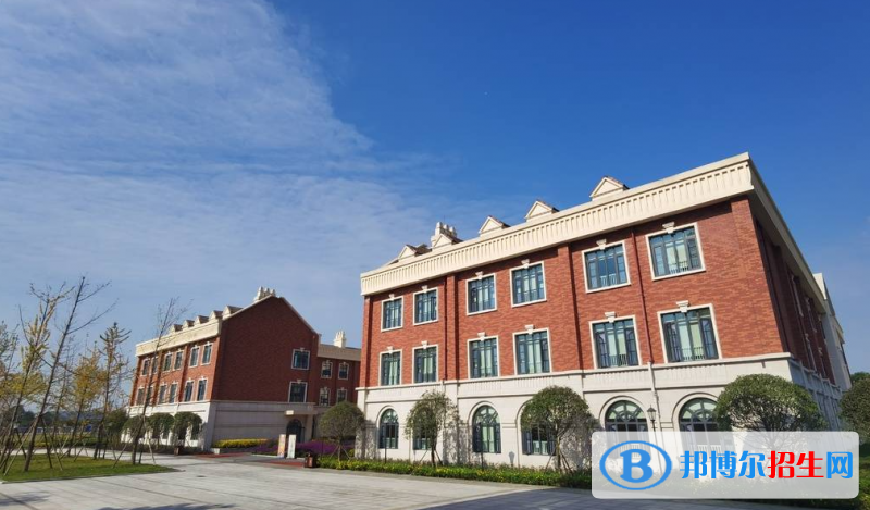 成都墨爾文學(xué)校怎么樣