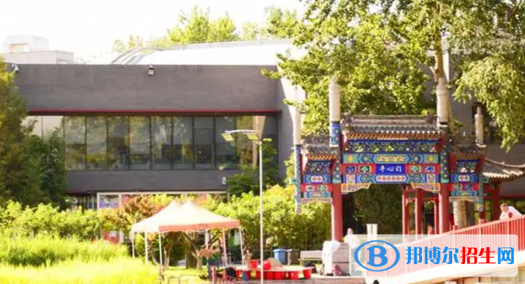京西國際學(xué)?？孔V嗎