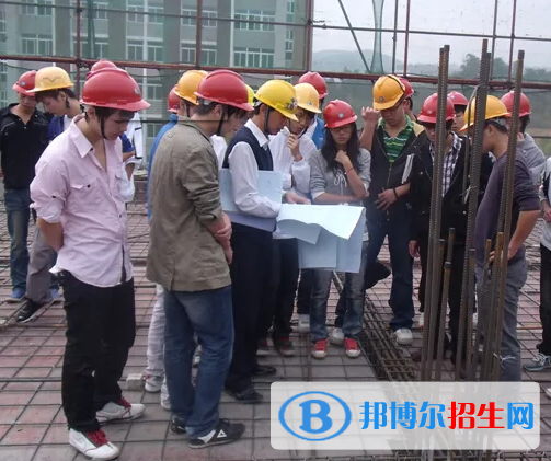 重慶2022年男生讀建筑學(xué)校好嗎