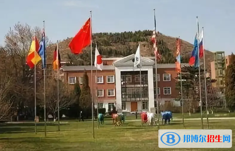 北京世青國際學?？孔V嗎