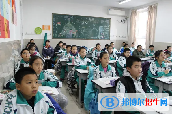 北京第一〇一中學(xué)國(guó)際高中部2023年課程體系