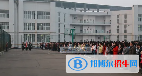 內(nèi)江職業(yè)培訓(xùn)技工學(xué)校2022年學(xué)費(fèi)、收費(fèi)多少