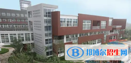 北京新英才國際學校初中部2023年入學條件