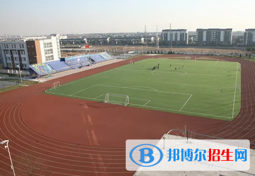 北京新英才國際學校初中部2023年入學考試