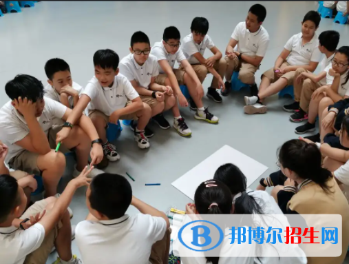 北京新英才國際學(xué)校初中部2023年課程體系