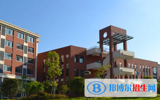 京西國際學(xué)校初中部2022年課程體系
