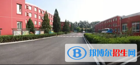 北京中關(guān)村外國(guó)語(yǔ)學(xué)校初中部2023年課程體系