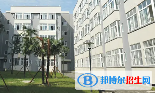 成都2022年現(xiàn)在上什么鐵路學(xué)校好